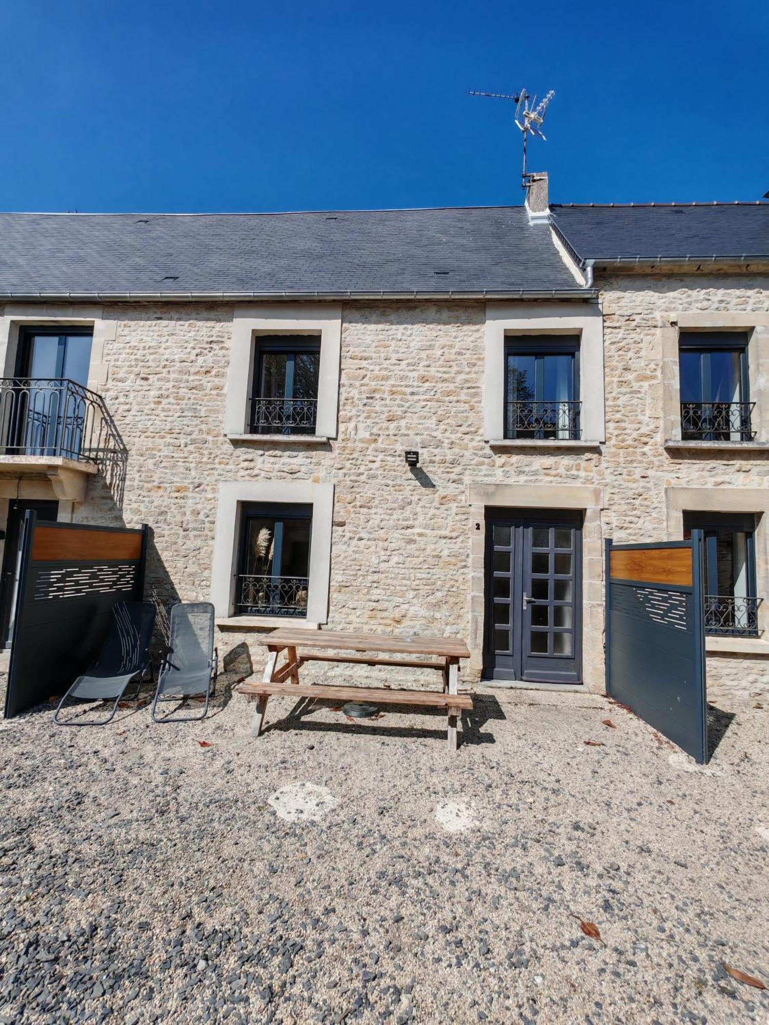 Le Domaine De La Gentilhommiere Situee Entre Bayeux Et Arromanches Les Bains Manvieux Eksteriør bilde